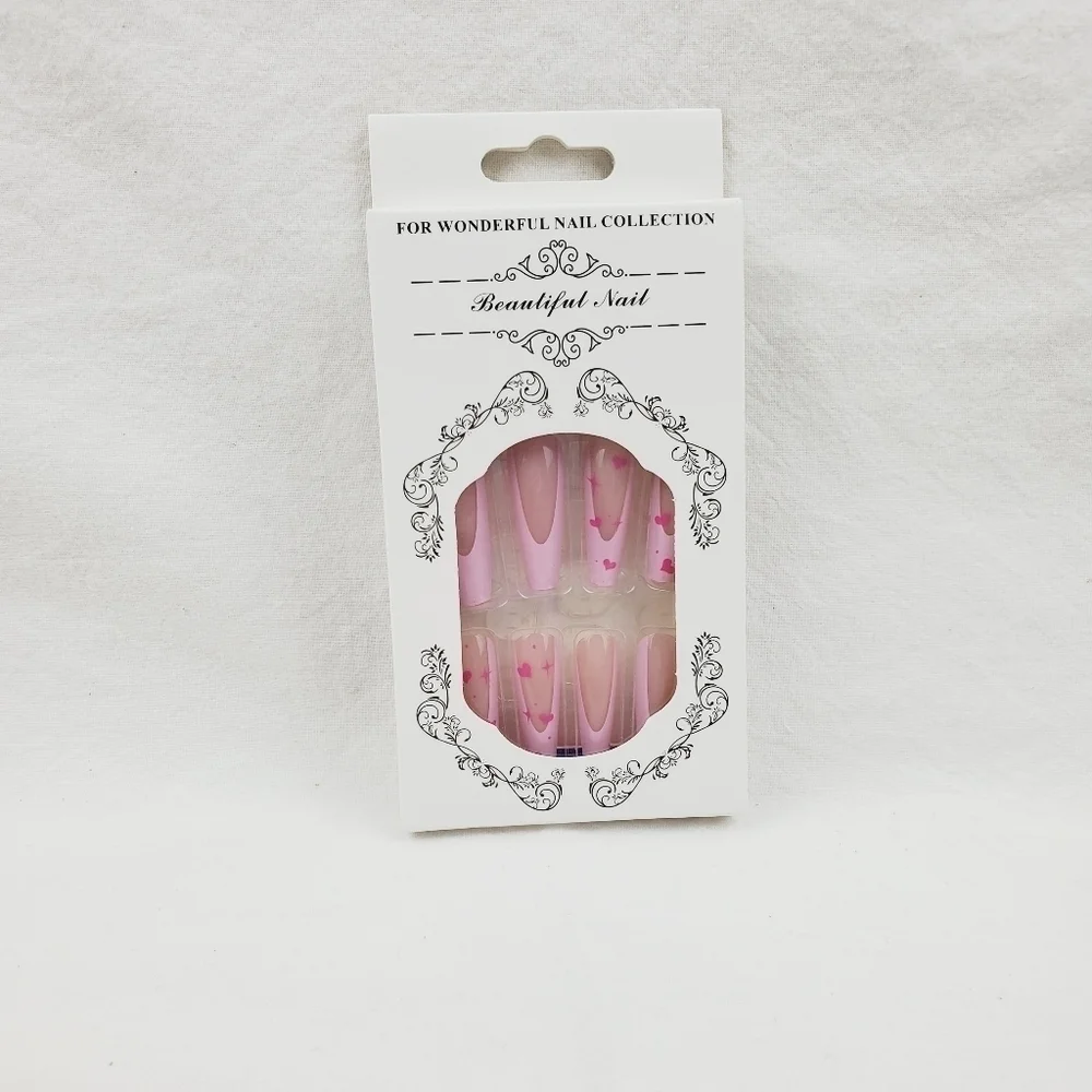 24 Pieces Fake press on nails
